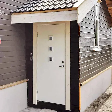 5 Person In Frederikstad-by Traum