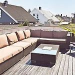 5 Person In Frederikstad-by Traum *
