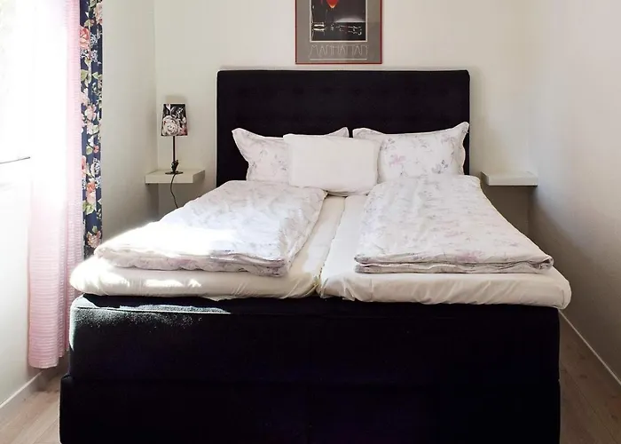 5 Person In Frederikstad-by Traum * فردريكسْتاد